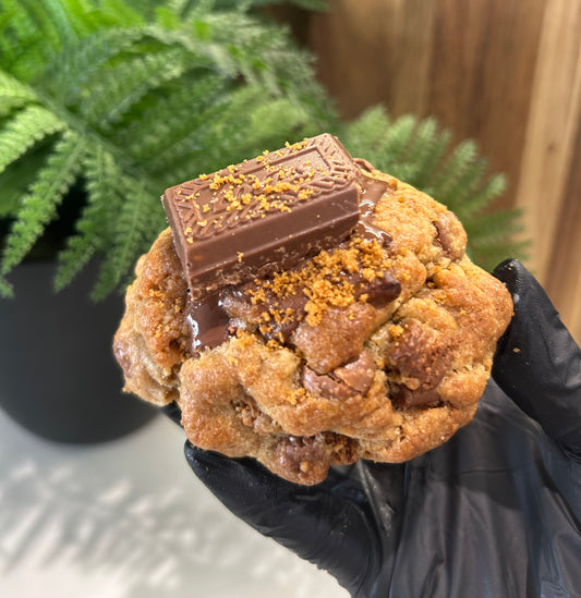 Lotus Biscoff Milk NYC Cookie